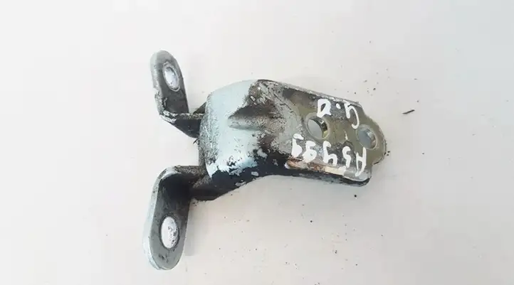 Kia Carens II (2006 - 2012) Нижняя петля задней двери — фото 1