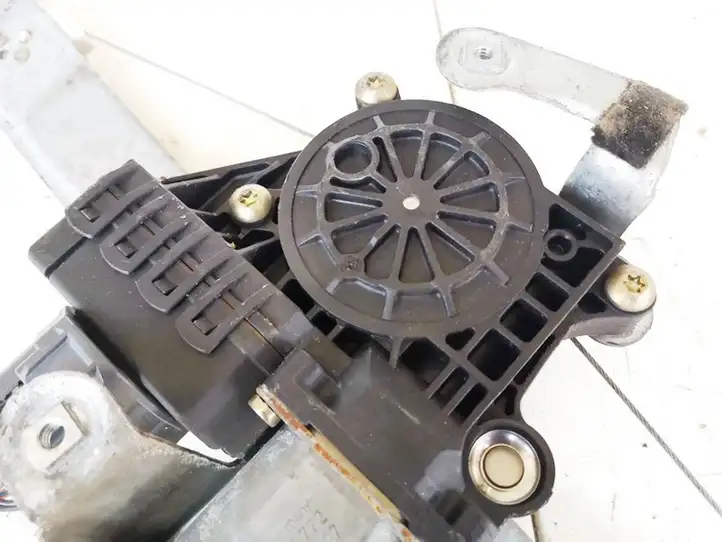 Ford Mondeo Mk III (2000 - 2007) 0130821772 Стеклоподъемник задней двери — фото 3