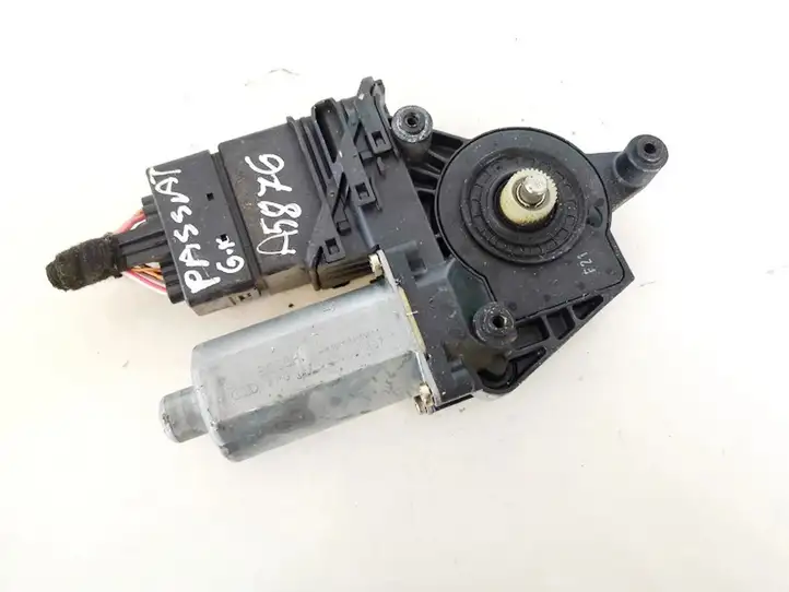 Volkswagen PASSAT B5 (1997 - 2000) 0130821697 Стеклоподъемник задней двери — фото 2