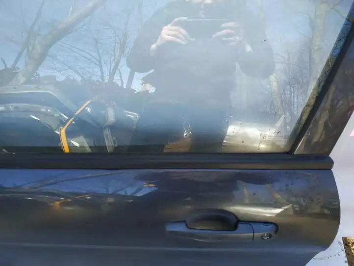Hyundai Accent (2006 - 2010) Накладка стекла передней двери — фото 3