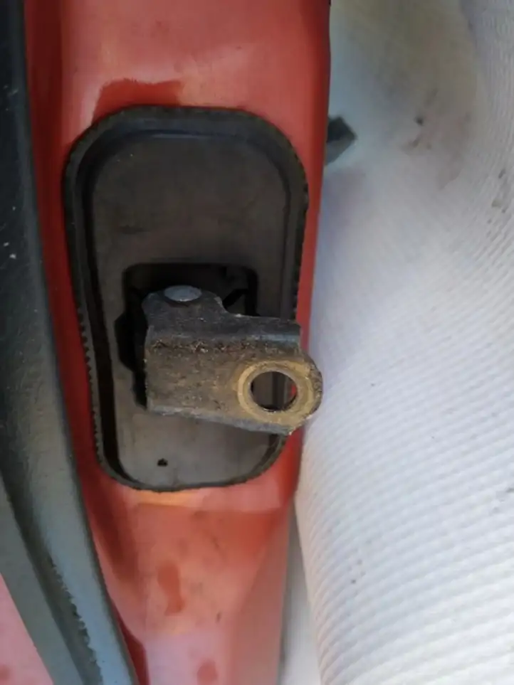 Nissan Qashqai (2006 - 2010) Ограничитель двери — фото 2