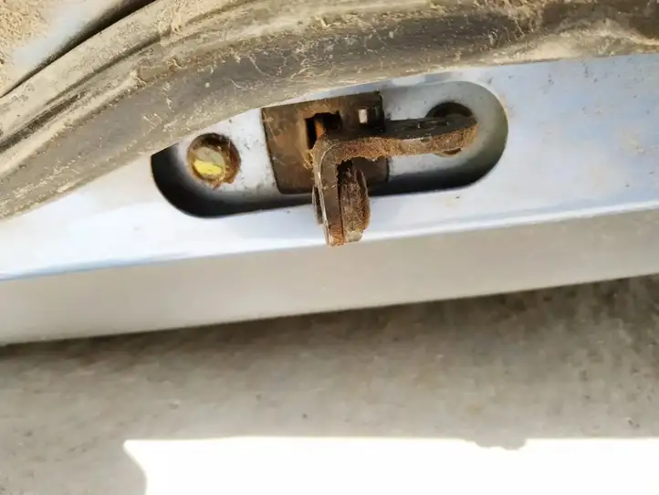 Chevrolet Kalos (2003 - 2008) Ограничитель задней двери — фото 2