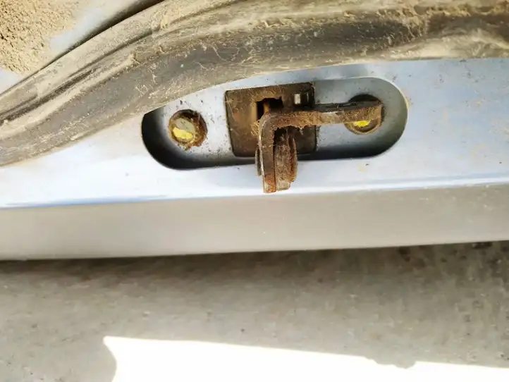 Chevrolet Kalos (2003 - 2008) Ограничитель задней двери — фото 3