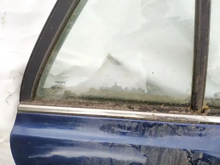 Toyota Avensis T250 (2003 - 2006) Накладка стекла задней двери — фото 2
