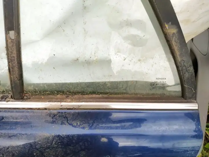 Toyota Avensis T250 (2003 - 2006) Накладка стекла задней двери — фото 2