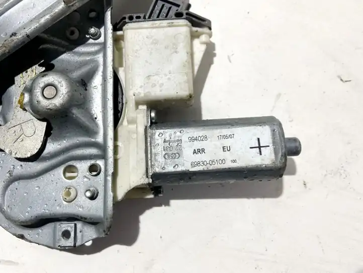 Toyota Avensis T250 (2003 - 2006) 6983005100 Стеклоподъемник задней двери — фото 3