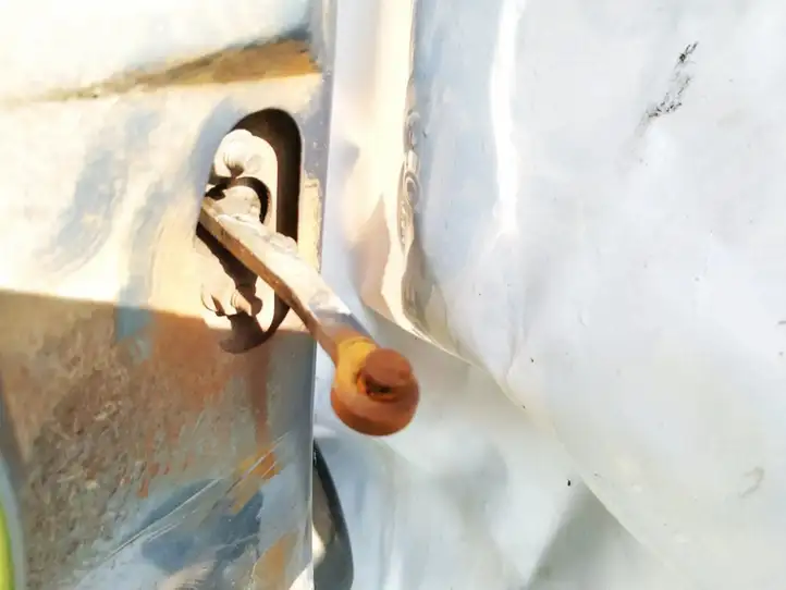 Peugeot 206 (1998 - 2012) Ограничитель двери — фото 3
