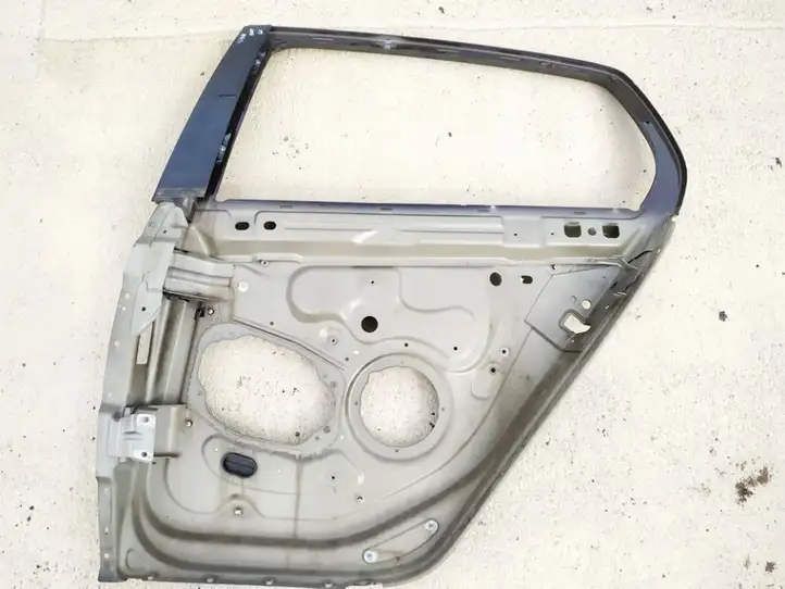 Volkswagen Golf V (2003 - 2009) Рамка дверного стекла задней двери — фото 1