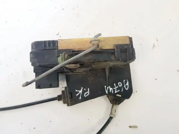 Opel Astra G (1998 - 2004) 90561151 Замок передней двери — фото 2