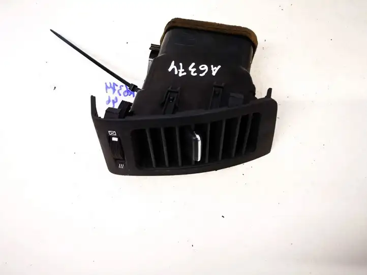 Toyota Corolla Verso E121 (2001 - 2004) 5567013030 Боковой воздушный дефлектор — фото 1