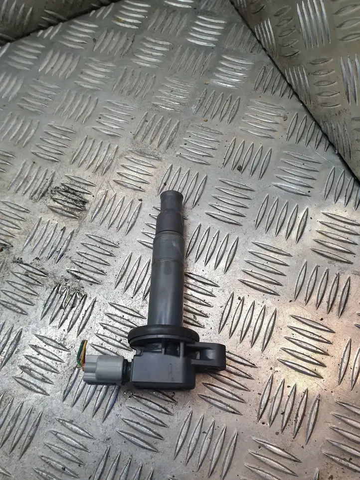 Toyota Yaris Verso (1999 - 2005) 9091902240 Катушка зажигания — фото 4