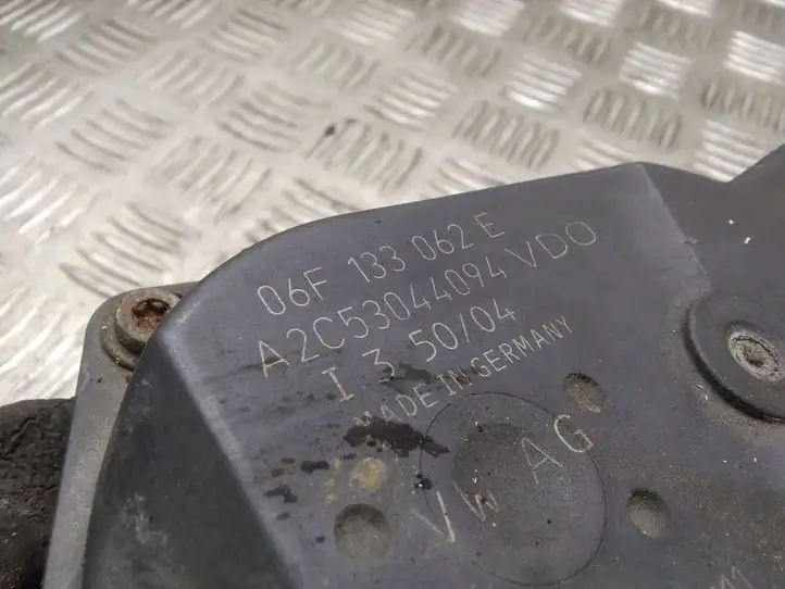Audi A3/S3 8P (2004 - 2008) 06F133062E Дроссельная заслонка — фото 3
