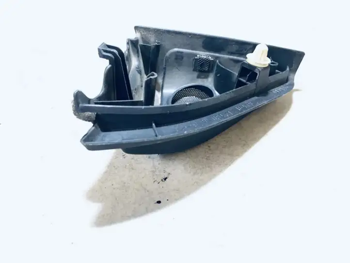 Toyota Corolla E120 E130 (2000 - 2004) 6749112480 Накладка бокового динамика — фото 3