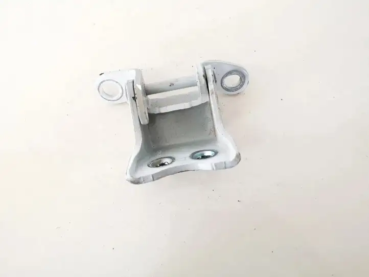 Honda CR-V (2017 - 2022) Верхняя петля передней двери — фото 1