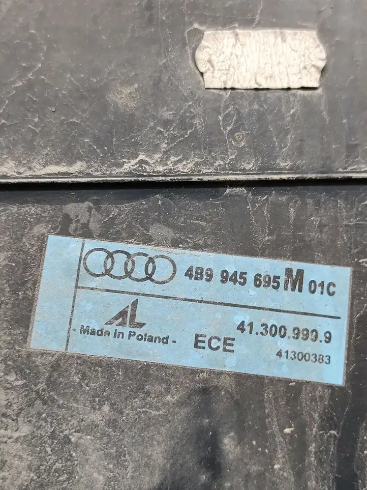 Audi A6 S6 C5 4B (2001 - 2004) 4B9945695M Обшивка багажника — фото 6