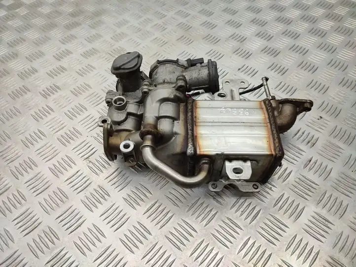 Volkswagen Crafter (2016 - )  04l131512ch Охладитель EGR