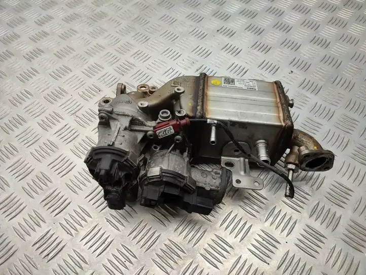 Volkswagen Crafter (2016 - )  04l131512ch Охладитель EGR