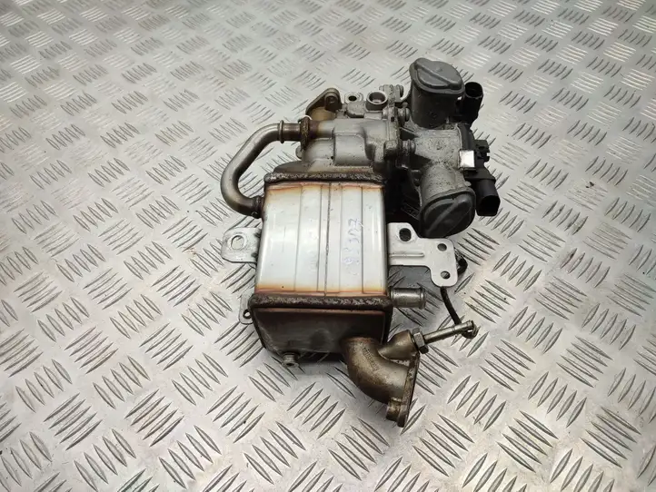 Volkswagen Crafter (2016 - )  04l131512ch Охладитель EGR