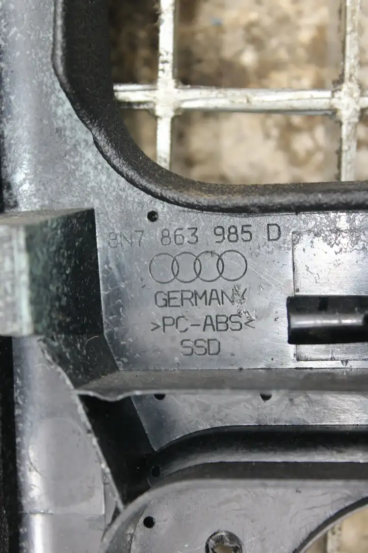Audi TT Mk1 (1998 - 2003) 8N7868573B Прочие детали салона — фото 5