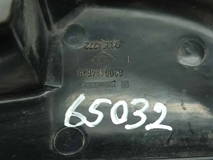 Opel Vivaro (2006 - 2014) 8200434685 Подсветка номера — фото 2