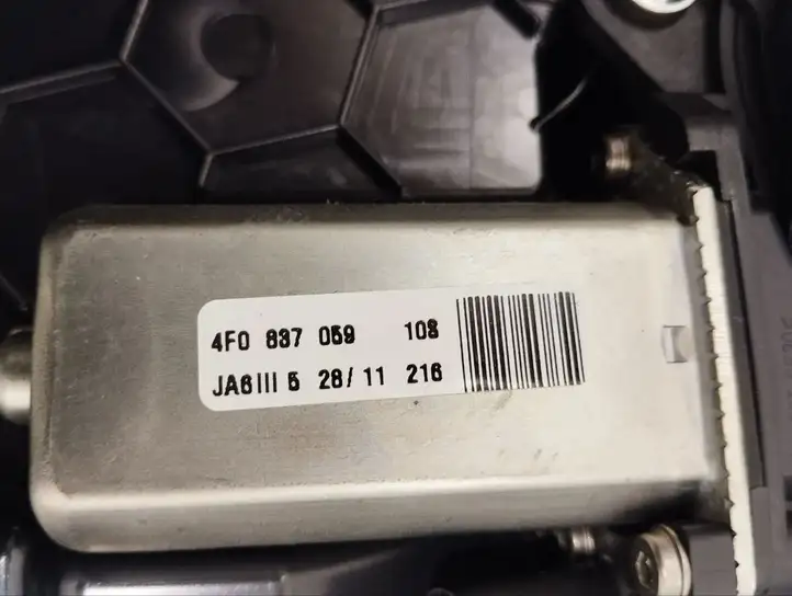 Audi A8 S8 D4 4H (2010 - 2014) 4H0839915 Замок задней двери — фото 9