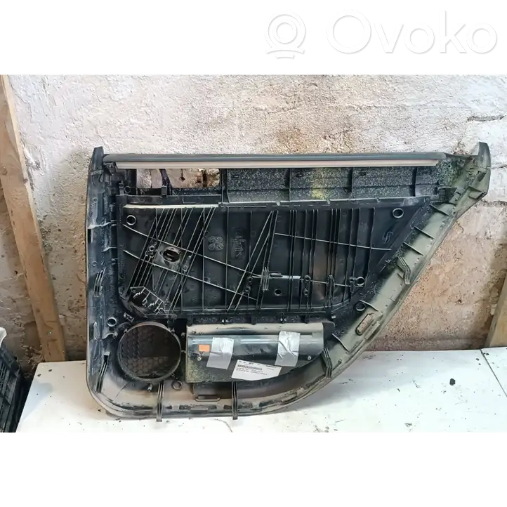 Audi A6 S6 C5 4B (2001 - 2004) 4B0867305 Обшивка задней двери — фото 2