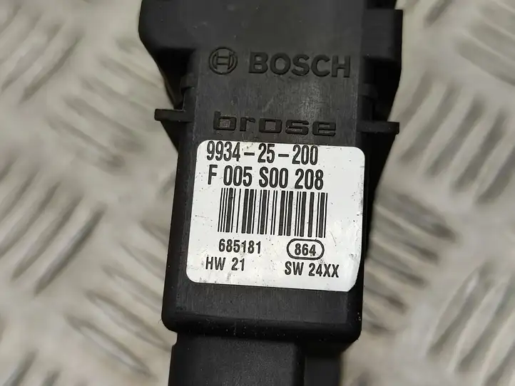 Volkswagen PASSAT B6 (2005 - 2010) 1K5839402B Стеклоподъемник задней двери — фото 4