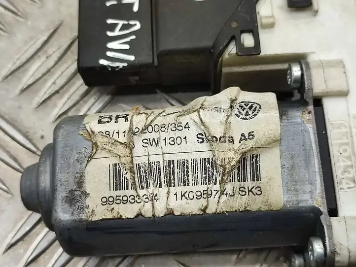 Volkswagen PASSAT B6 (2005 - 2010) 1K0959704J Стеклоподъемник задней двери — фото 6
