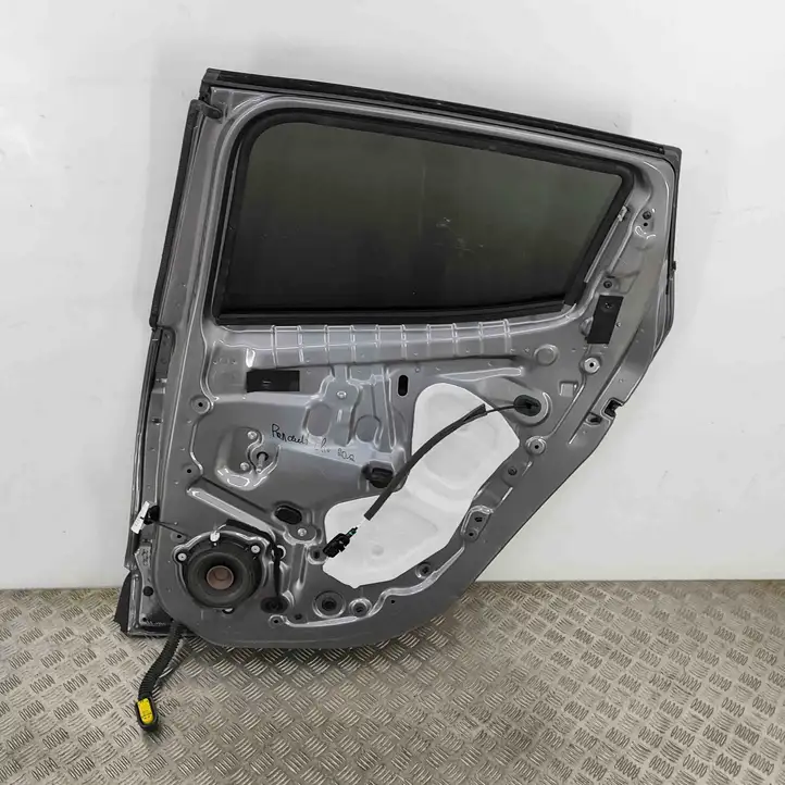 Renault Clio IV (2012 - 2019) 821008626R Задняя дверь — фото 2