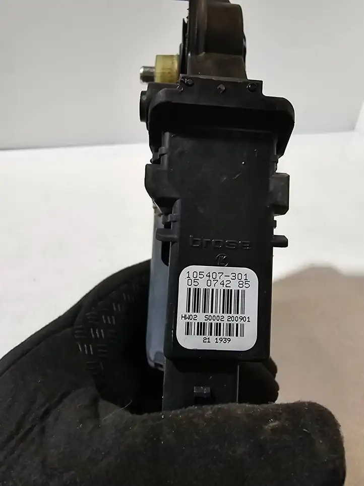 Volkswagen PASSAT B5.5 (2001 - 2005) 0130821696 Стеклоподъемник задней двери — фото 5
