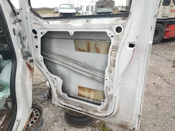 Volkswagen Transporter - Caravelle T5 (2009 - 2015) Дверь — фото 2