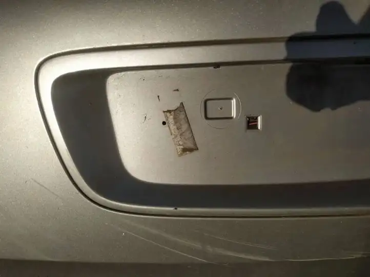 Nissan Primera (2001 - 2008) Подсветка номера — фото 3