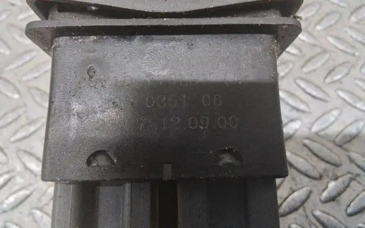 Land Rover Discovery (1998 - 2004) 03035106 Блок кнопок стеклоподъемников — фото 3