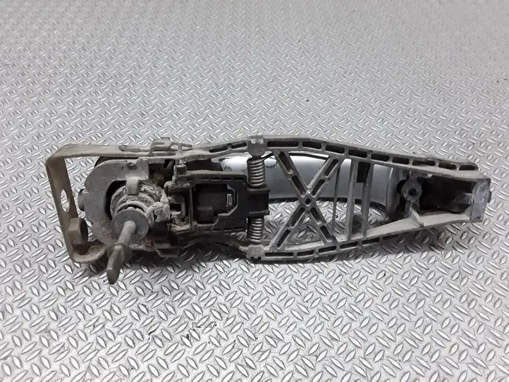 Volkswagen Touran I (2003 - 2010) Наружная ручка двери — фото 3