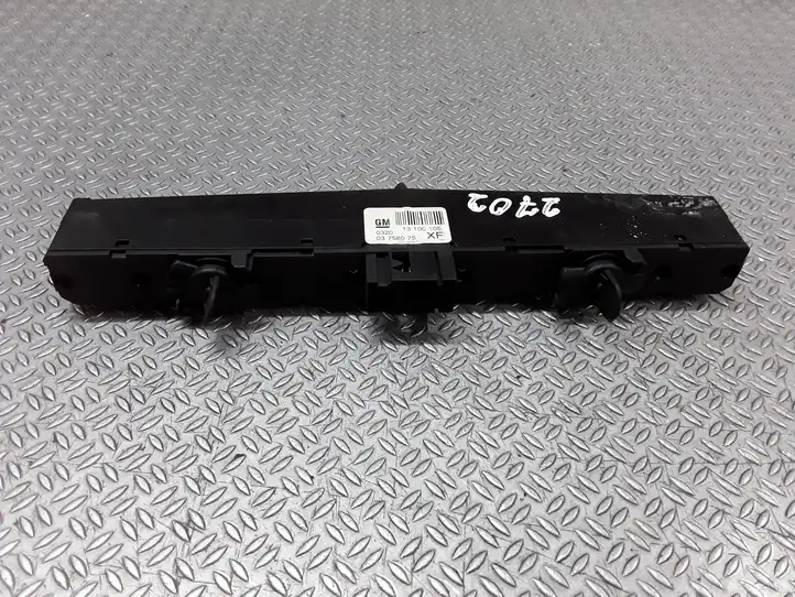 Opel Astra H (2004 - 2009) 13100105 Включатель аварийных фонарей — фото 3