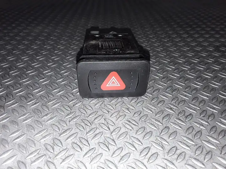 Volkswagen Golf IV (1998 - 2005) 1J0953235J Включатель аварийных фонарей — фото 1