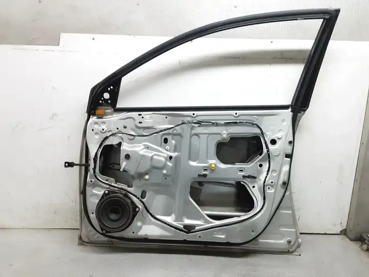Toyota Avensis T250 (2003 - 2006) Дверь — фото 3