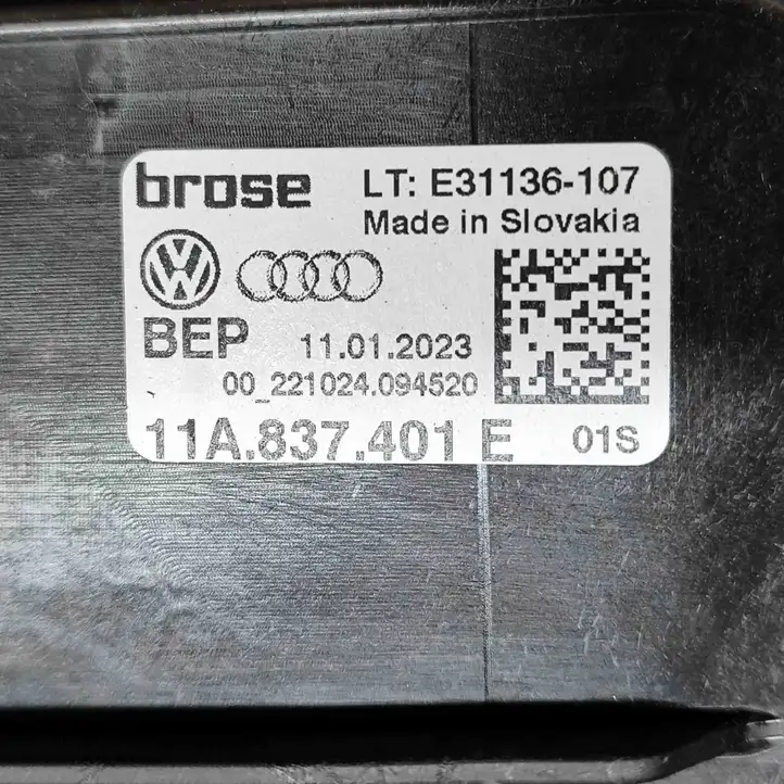 Volkswagen ID.4 (2020 - ) 11A837401E Электростеклоподъемник передний (комплект) — фото 7