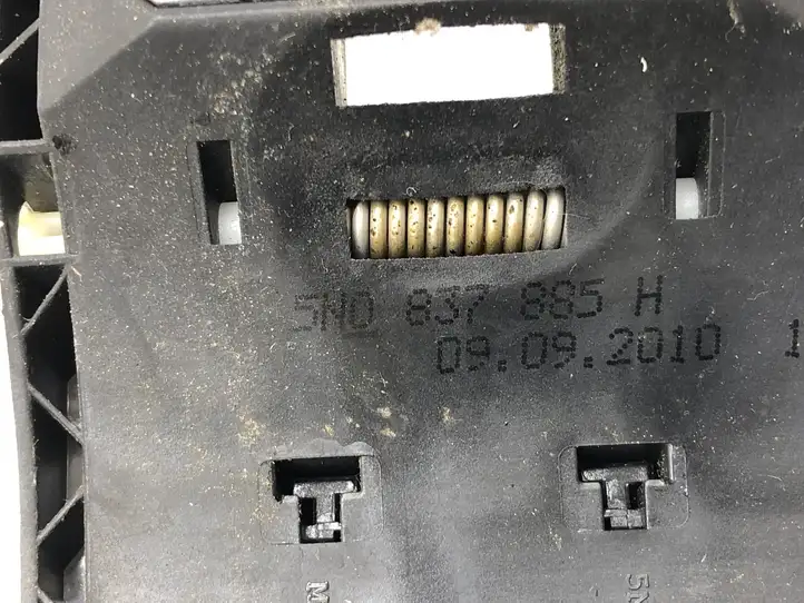 Seat Ibiza IV (6J,6P) (2008 - 2017)  5N0837885H Наружная ручка