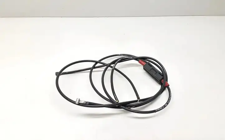 Volvo V40 (2012 - 2016)  31395562 Трос замка капота