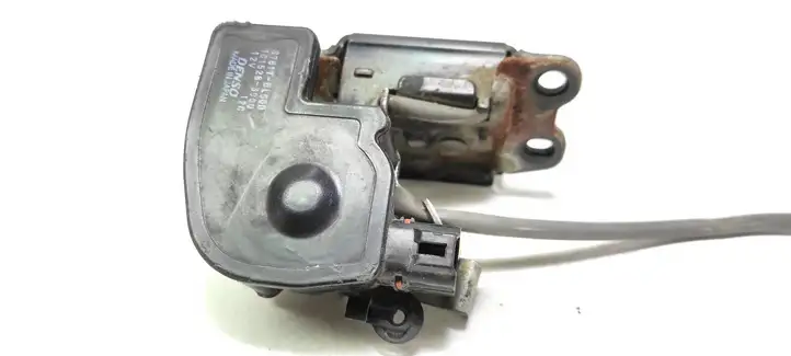 Toyota Corolla Verso E121 (2001 - 2004) Замок крышки багажника — фото 7