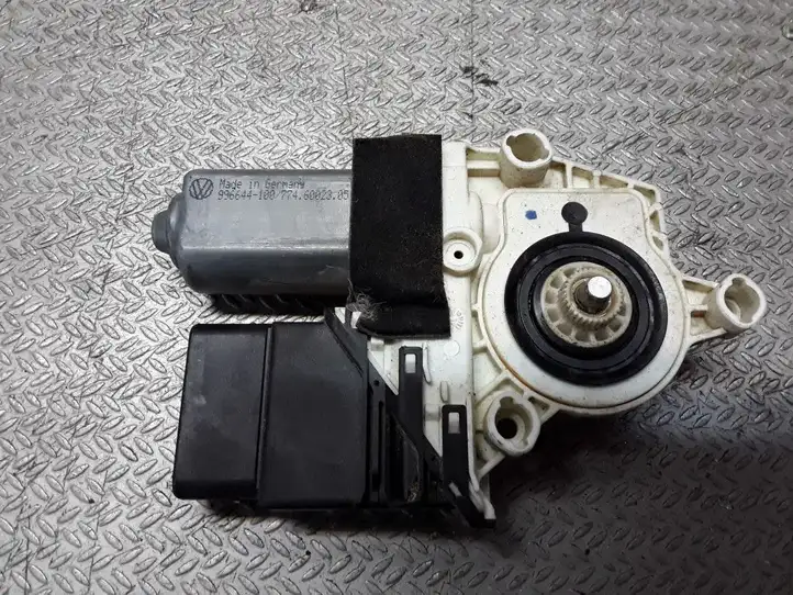 Seat Altea (2004 - 2009) 5P0839402 Стеклоподъемник задней двери — фото 2