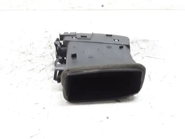 Nissan Micra (2003 - 2007) 01016102 Центральный воздушный дефлектор — фото 2