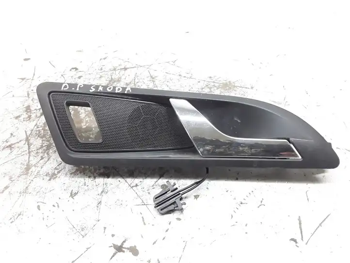 Skoda Octavia Mk2 (1Z) (2004 - 2013) 1Z0837248 Внутренняя ручка двери — фото 1
