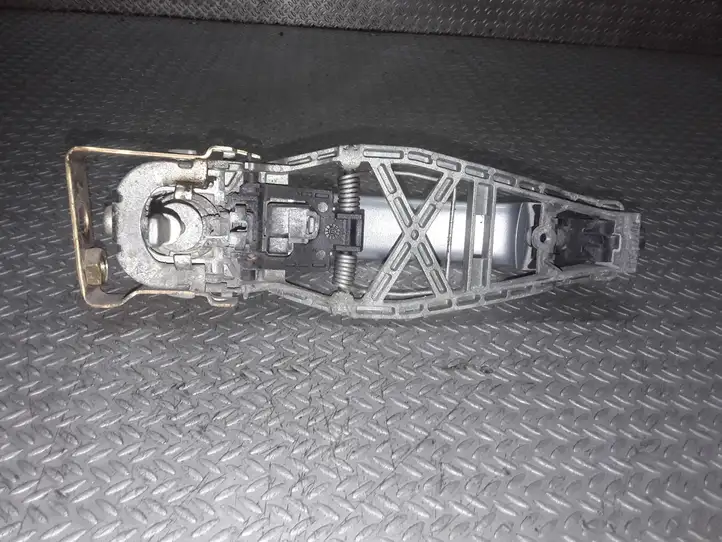 Volkswagen Touran I (2003 - 2010) Наружная ручка двери — фото 2