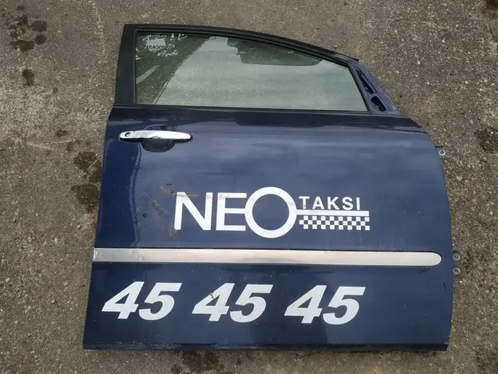 Toyota Avensis Verso (1995 - 2001) melynos Дверь — фото 2