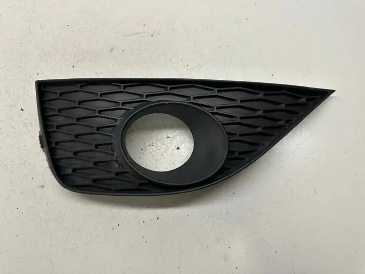 Seat Ibiza IV (6J,6P) (2008 - 2017) 6J0853665A Решетка противотуманной фары — фото 1