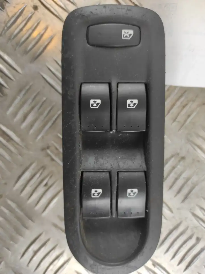 Renault Scenic II - Grand scenic II (2003 - 2006) 025330 Блок кнопок стеклоподъемников — фото 3