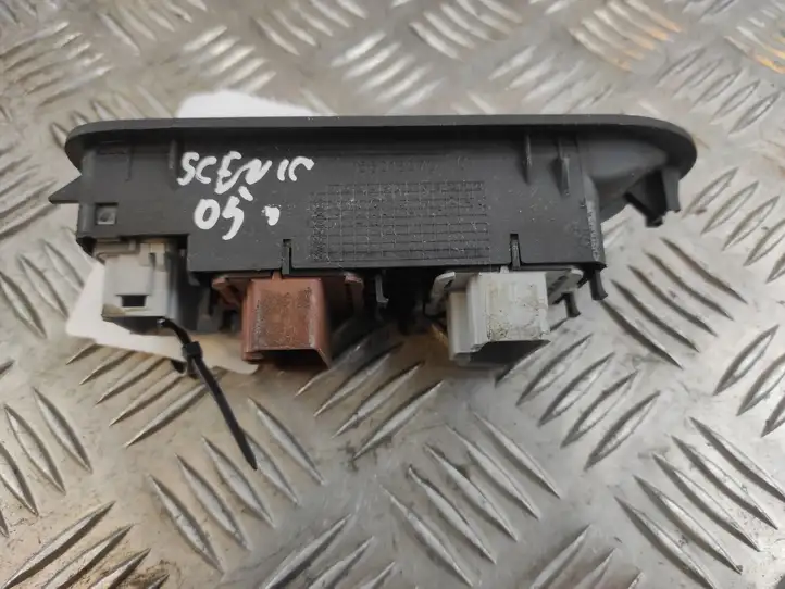 Renault Scenic II - Grand scenic II (2003 - 2006) 025330 Блок кнопок стеклоподъемников — фото 4