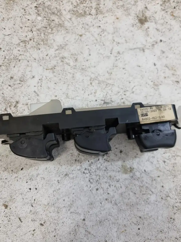 Toyota Avensis T250 (2003 - 2006) 54356022 Блок кнопок стеклоподъемников — фото 2